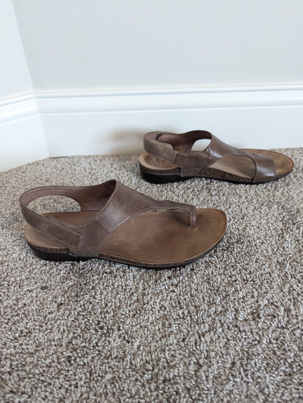 Dansko Reece Brown Leather Sandal sz 41